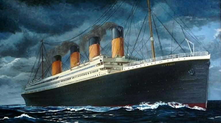 Titanic Information In hindi